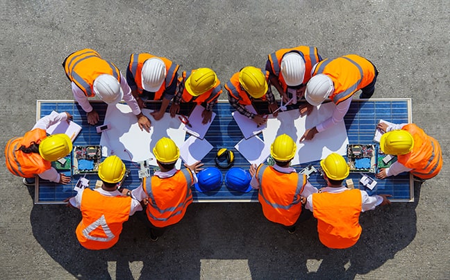 Elektrotechnik Leistungen mit zuverlässiger Koordination Elektrotechnik Leistungen mit zuverlässiger Koordination